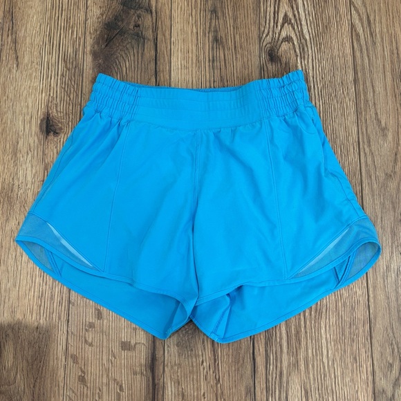 Lululemon Hotty Hot High Rise Shorts 4" In Kayak Blue Size 6 - Picture 2 of 5